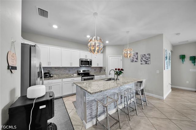 13846 Pine Lodge LN, Fort Myers, FL 33913