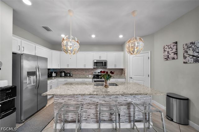 13846 Pine Lodge LN, Fort Myers, FL 33913