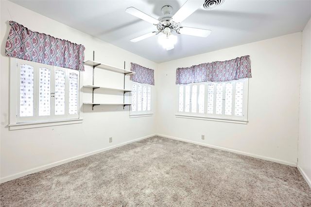 302 Baumgarten Street, Schulenburg, TX 78956