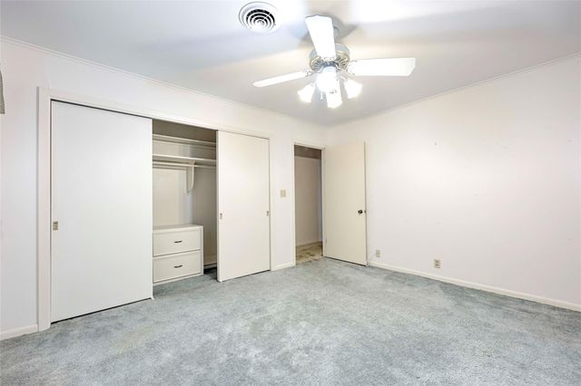 302 Baumgarten Street, Schulenburg, TX 78956