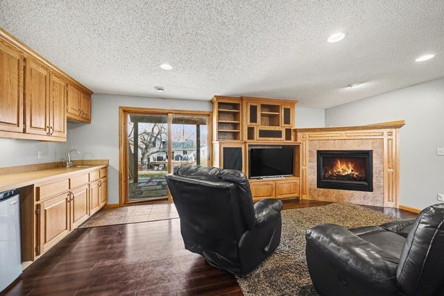 6081 144th Lane NW, Anoka, MN 55303