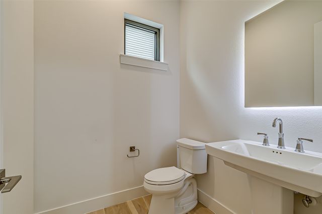 2707 Kimsey Drive 101, Dallas, TX 75235