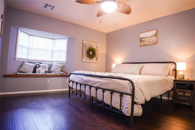 924 N Ash Street, Guthrie, OK 73044