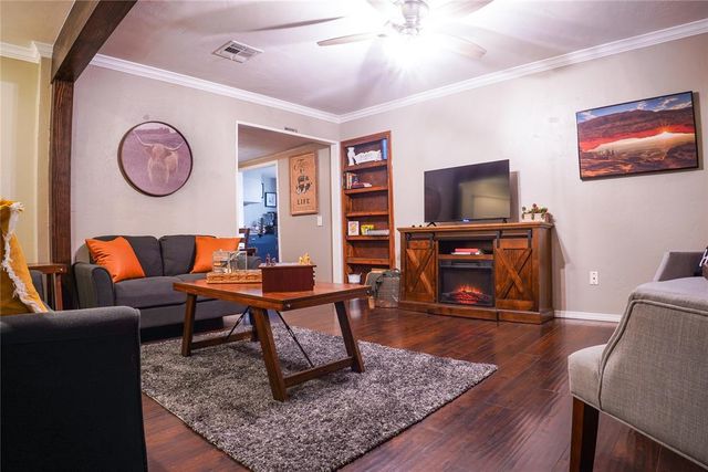 924 N Ash Street, Guthrie, OK 73044