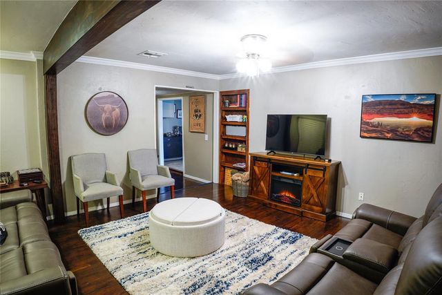 924 N Ash Street, Guthrie, OK 73044