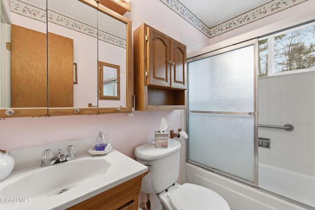 84 Hutchins Road, Ballston Spa, NY 12020