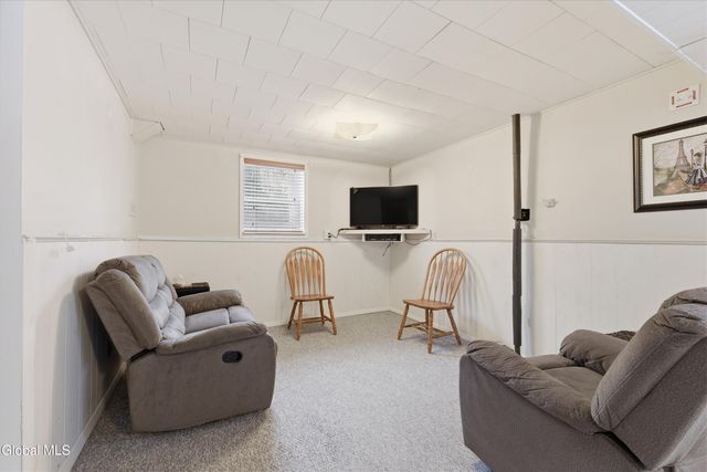 84 Hutchins Road, Ballston Spa, NY 12020