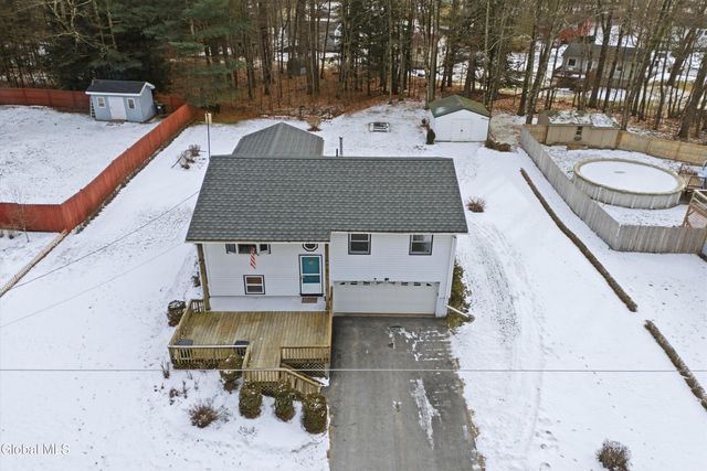 84 Hutchins Road, Ballston Spa, NY 12020