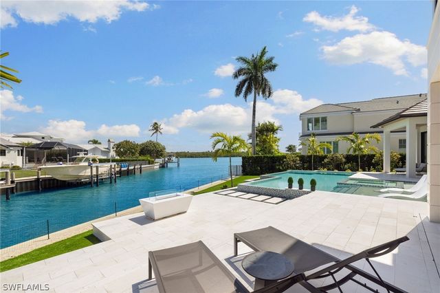 2345 Tarpon RD, Naples, FL 34102