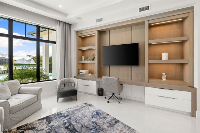 2345 Tarpon RD, Naples, FL 34102