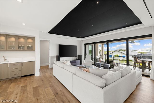 2345 Tarpon RD, Naples, FL 34102