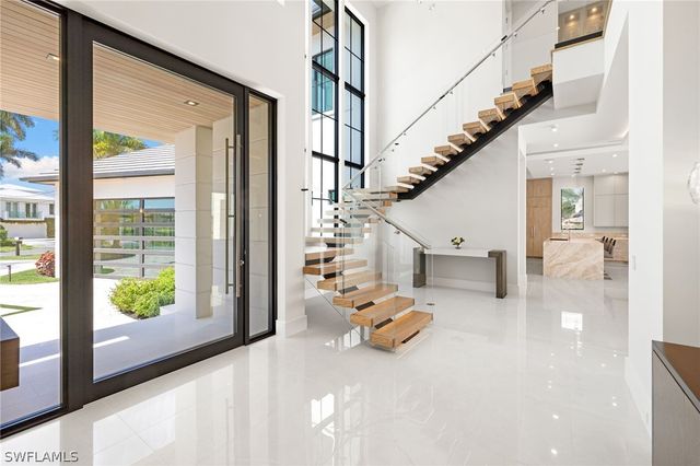 2345 Tarpon RD, Naples, FL 34102