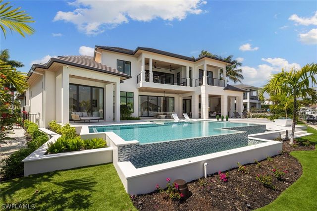 2345 Tarpon RD, Naples, FL 34102