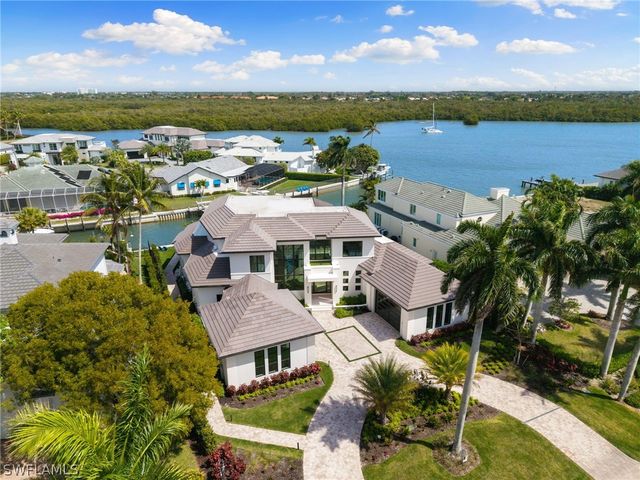 2345 Tarpon RD, Naples, FL 34102