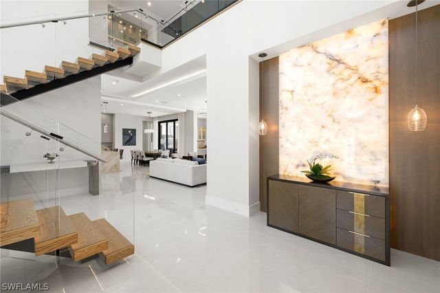 2345 Tarpon RD, Naples, FL 34102