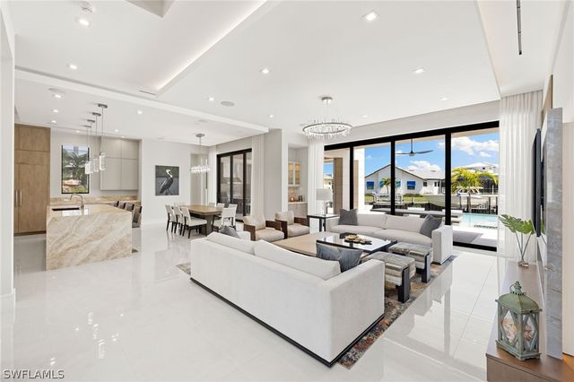 2345 Tarpon RD, Naples, FL 34102