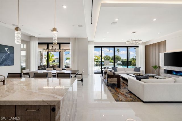 2345 Tarpon RD, Naples, FL 34102