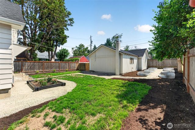 2910 N 9th Street, Tacoma, WA 98406