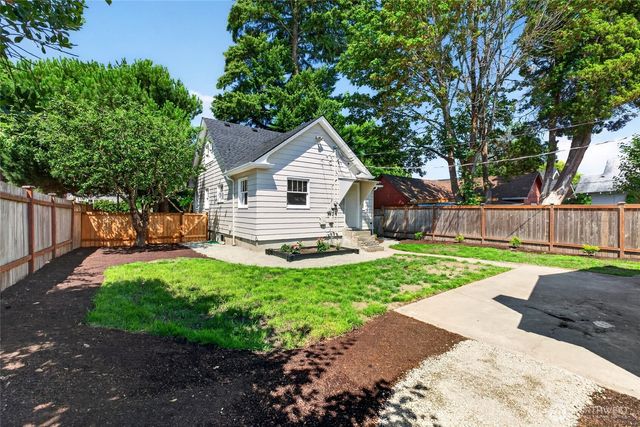 2910 N 9th Street, Tacoma, WA 98406
