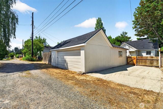 2910 N 9th Street, Tacoma, WA 98406