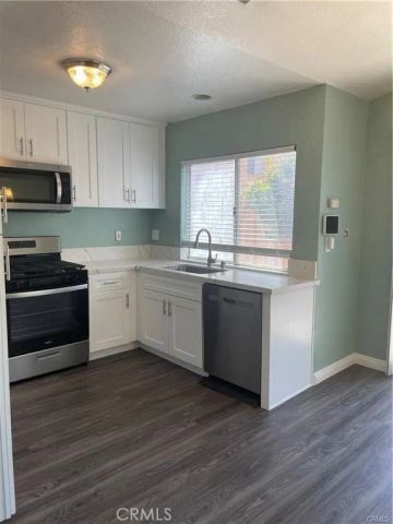 11422 Citrus Glen Lane, Fontana, CA 92337