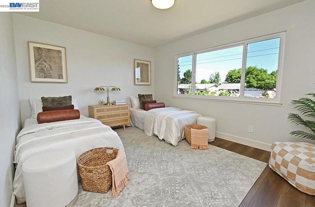 827 Caliente Ave, Livermore, CA 94550