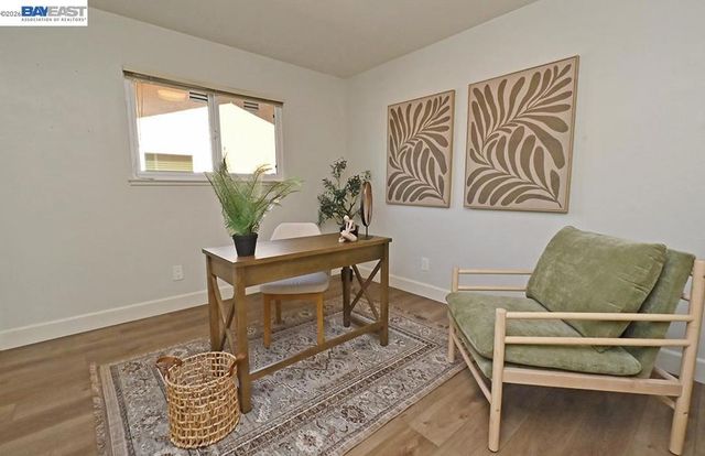 827 Caliente Ave, Livermore, CA 94550