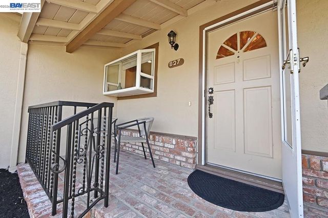 827 Caliente Ave, Livermore, CA 94550