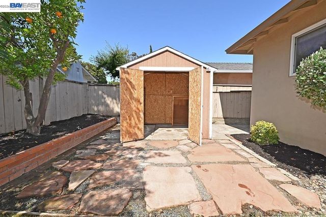 827 Caliente Ave, Livermore, CA 94550