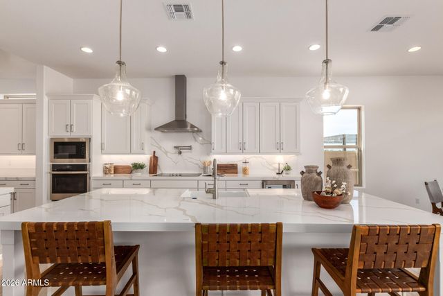 2642 E VIRGINIA Street, Mesa, AZ 85213