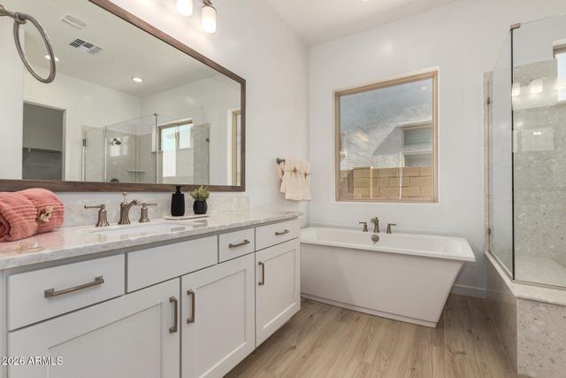 2642 E VIRGINIA Street, Mesa, AZ 85213