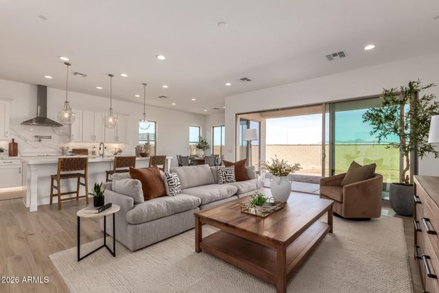 2642 E VIRGINIA Street, Mesa, AZ 85213