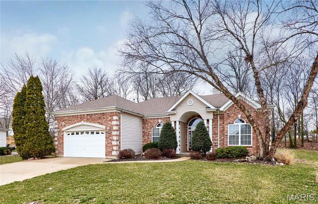 38 Silent Brook Court, Lake St Louis, MO 63367