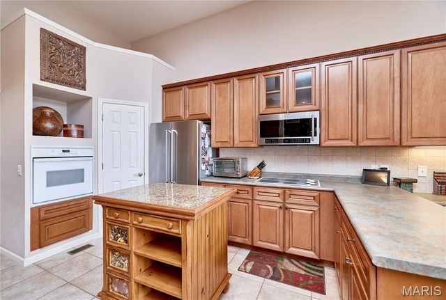 38 Silent Brook Court, Lake St Louis, MO 63367