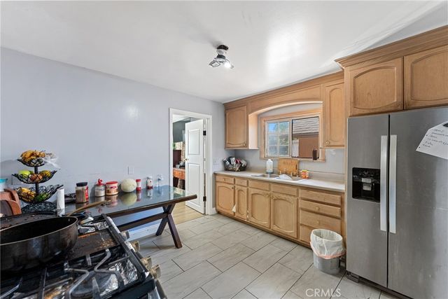 4255 Menlo, Los Angeles, CA 90037