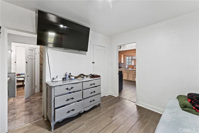 4255 Menlo, Los Angeles, CA 90037
