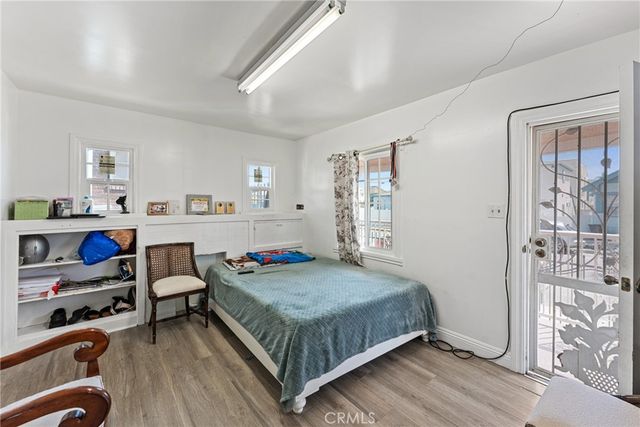 4255 Menlo, Los Angeles, CA 90037