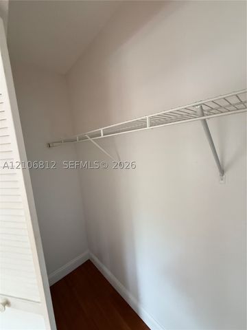 5961 N Falls Cir Dr 408, Lauderhill, FL 33319