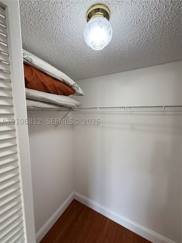 5961 N Falls Cir Dr 408, Lauderhill, FL 33319