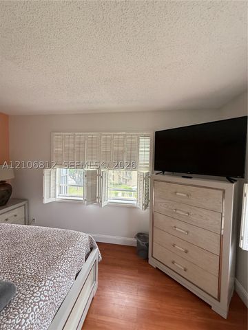 5961 N Falls Cir Dr 408, Lauderhill, FL 33319