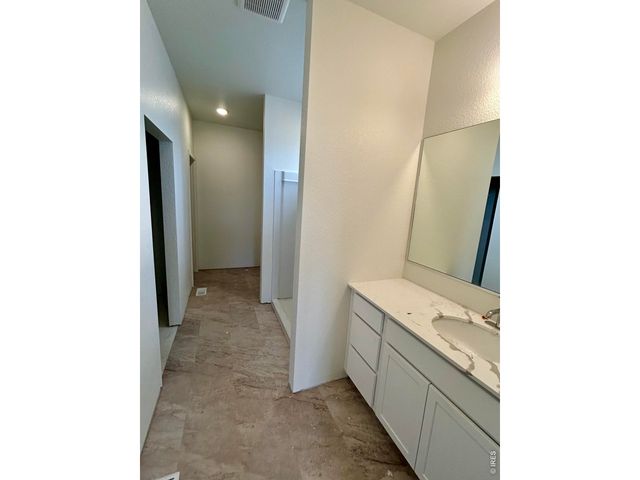 210 Buckboard Dr, Hudson, CO 80642