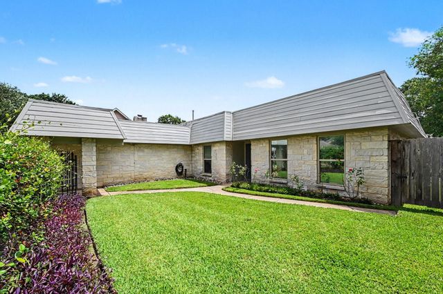 12063 Mulholland Drive, Meadows Place, TX 77477