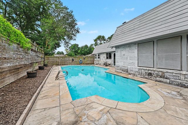 12063 Mulholland Drive, Meadows Place, TX 77477