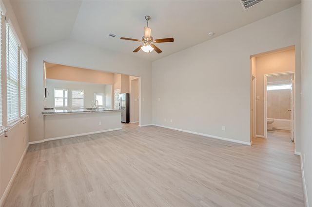 1091 Lilly Lane, Bellville, TX 77418