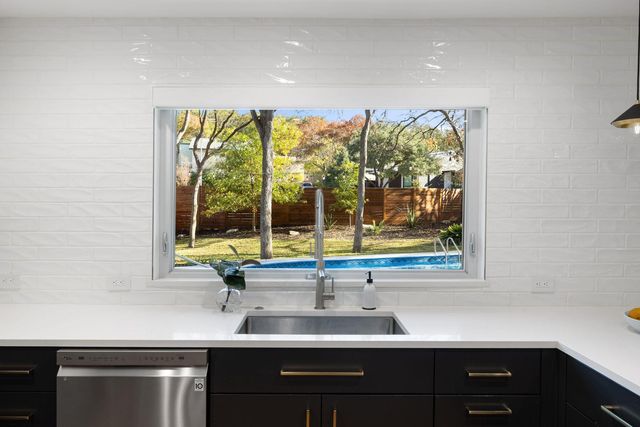 2615 Barton Hills DR, Austin, TX 78704