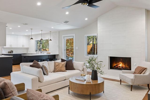 2615 Barton Hills DR, Austin, TX 78704