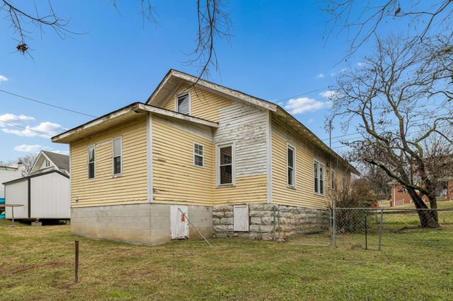 515 Water St, Carthage, TN 37030