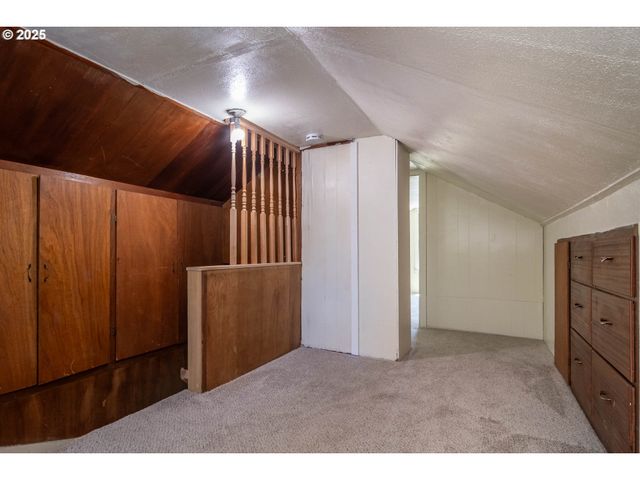 335 Ne CUMMINS St, Roseburg, OR 97470