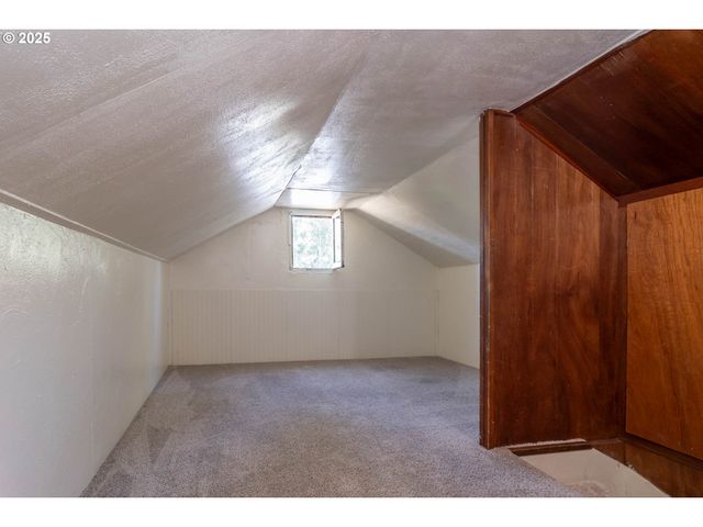 335 Ne CUMMINS St, Roseburg, OR 97470