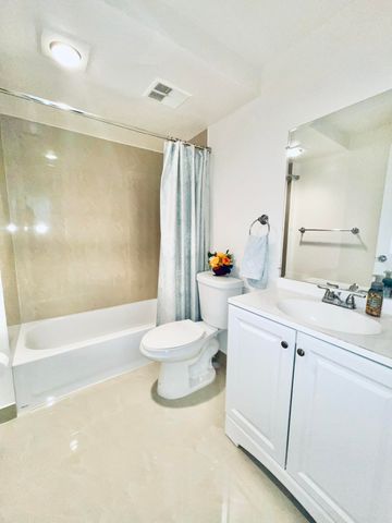 7000 NW 17th Street 203, Plantation, FL 33313